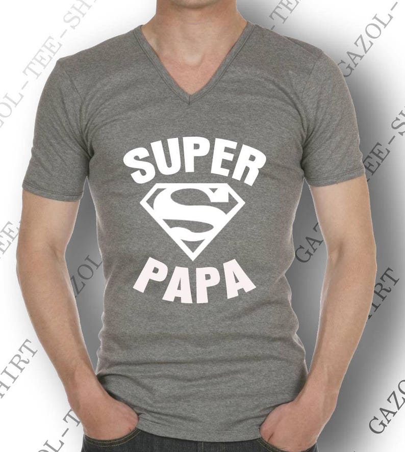 T-shirt Super Papa. Le cadeau original et parfait pour un super papa idée cadeau à offrir homme humour fête des pères ou anniversaire. image 4