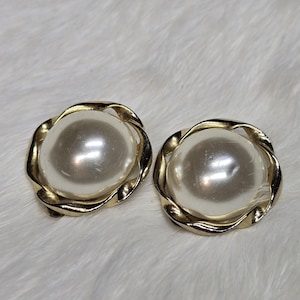 Vintage Gold-Tone Clip-On Earrings with Large Faux Pearls | Classic Retro Jewelry, Vintage Earrings, Vintage Jewelry, Gift for Her