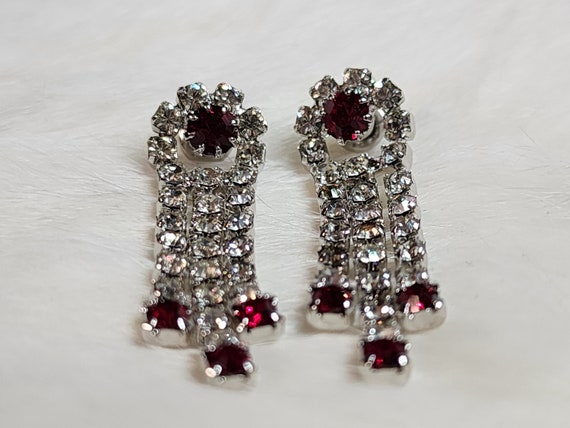 Vintage Clear Rhinestone Dangle Earrings with Str… - image 5