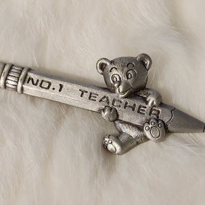 NO 1 Teacher Brooch, Teddy Bear Holding A Pencil, Pewter Jewelry, Vintage JJ Jonette Brooch, 80s Jewelry