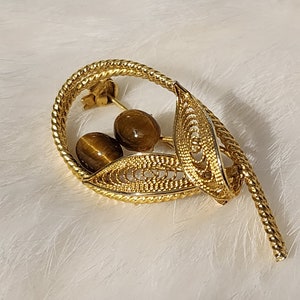 Vintage Gold Tone Tiger's Eye Brooch, Vintage Brooch, Tiger's Eye Jewelry, Vintage Brooch, Vintage Pin, Vintage Jewelry, Gift for Mother