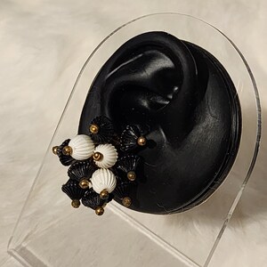 Vintage Coro Screw Back Earrings In Black and White, Vintage Earrings, Vintage Jewelry, Gift for Her, Gift for Mother, Vintage Coro Jewelry