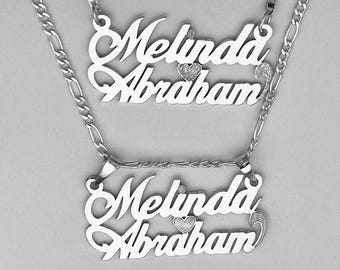 Collar con dos nombres de pareja en plata de ley: colgante personalizado con dos nombres, Plata 825.
