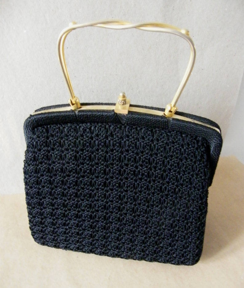 Vintage handbag retro Doctor Bag Style trunk/top handle gold metal clasp/mid-century braided raffi straw handbag/fashion accessory gift image 2