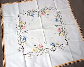 Vintege tablecloth cross stitch handmade/square tablecloth/geometric pattern floral embroidery decor flowers/retro collection