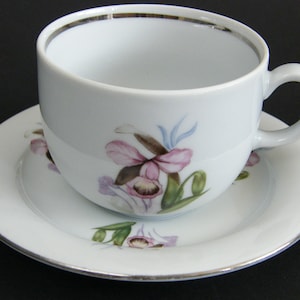 Vintage duo porcelaine tasse et soucoupe orchidée, ensemble porcelaine polonaise milieu du siècle, bibelot décoration d&#39;orchidée florale