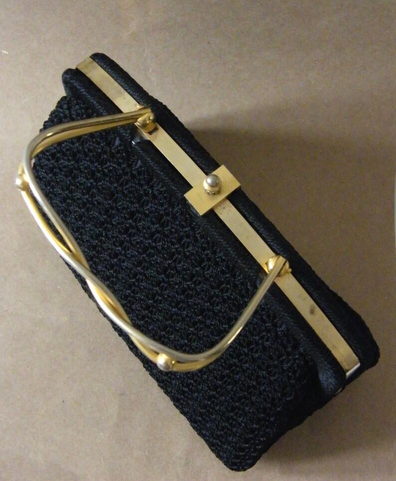 Vintage handbag retro Doctor Bag Style trunk/top handle gold metal clasp/mid-century braided raffi straw handbag/fashion accessory gift image 5