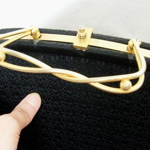 Vintage handbag retro Doctor Bag Style trunk/top handle gold metal clasp/mid-century braided raffi straw handbag/fashion accessory gift image 6