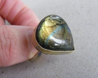 Labradorite Stein Ring minimalistisch/Verstellbar Ring Vintage/Amulett Labradorite Schmuck Geburtsstein/Muttertag Geschenk für Frau/Witrazka