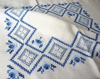 Vintege nappe bleu point de croix broderie à l'ourlet handmade/point de croix à la main ajourée/nappe carrée broderie géométrique décoration