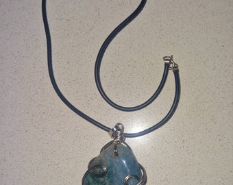 Dark blue grey AGATE Pendant in silver twisty setting