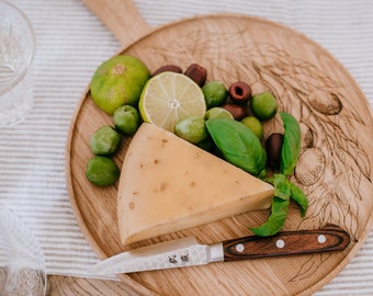 Wooden Pizza Serving Tray - Engraved Rustic Board for Gourmet Kitchen, Personalized Server for Elegant Dining Experience