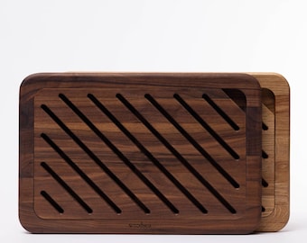 Walnut Bread Cutting Board with Crumb Tray - Handmade Wooden Rustic Bread Board for Kitchen, Perfect Gift for Bakers