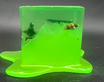 Gelatinous Cube - Glow in the Dark Miniature Dungeons and Dragons Miniature