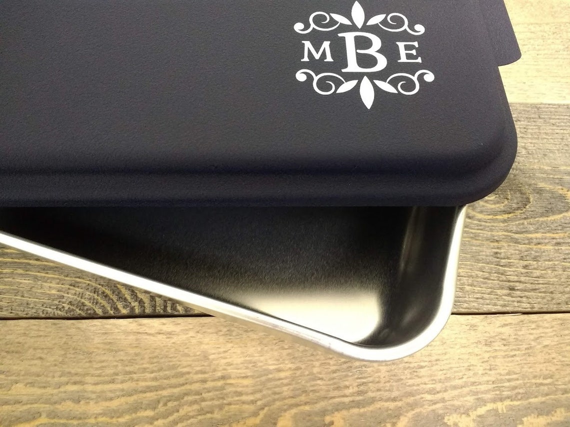 9x13 Aluminum Cake Pan with Powder Coated Lid Laser Engraved Etsy
