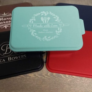 9x13 Aluminum Cake Pan with Powder Coated Lid - Laser Engraved - Personalized/Custom Logo