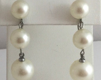 White Glass Bead Drop/Dangle Screw-Back Earrings Vintage Earrings 