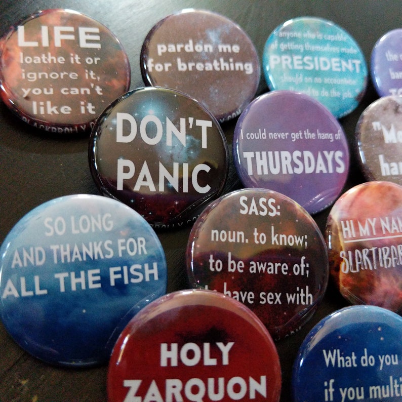 Hitchhiker's Guide to the Galaxy buttons 1.25 / 32mm pin back button/badge Don't Panic, 42 and more image 5