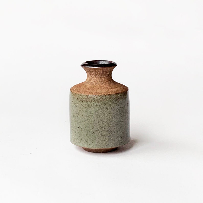 handmade vintage small studio pottery bud flower vase sculpture rustic modern farmhouse natural minimal home decor