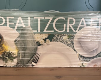 New Sealed Box Pfaltzgraff FILIGREE 20 Piece WHITE Dinnerware Set VINTAGE From 2000.