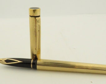 SHEAFFER 14k Nib Fountain 5.5" Pen, Manufactured 1976-1999 Stamped Gold Electro Plated Casing