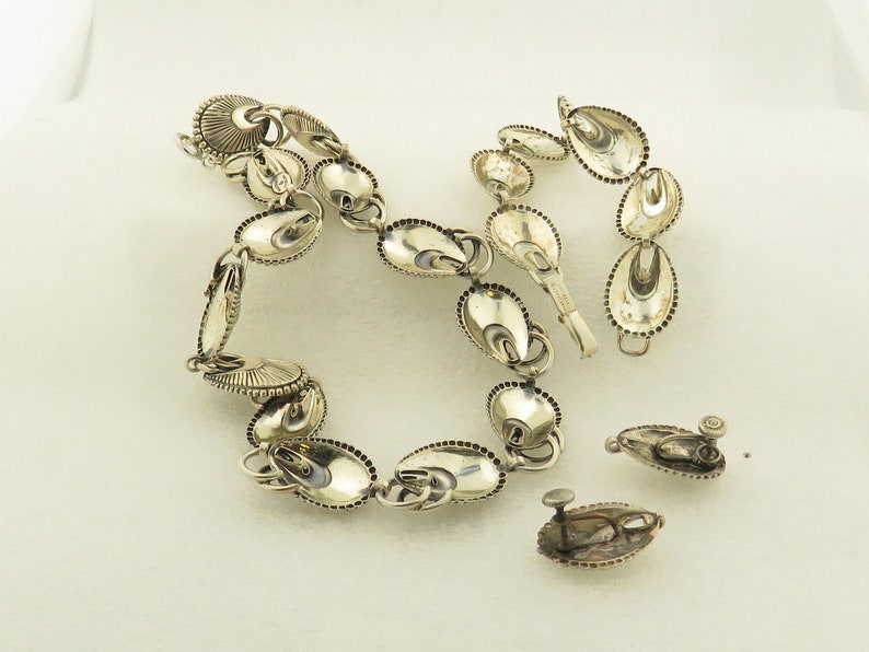 Vintage Hand EngravedBeaded Sterling Silver Stamped Danecraft Bracelet Non Pierced Earrings /& Necklace Set.