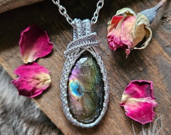 Wire Wrapped Labradorite | Labradorite Necklace | Purple Flash Labradorite Pendant | Handmade Necklace | Handmade Jewelry
