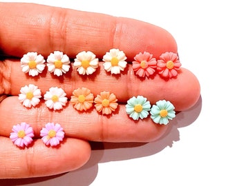 Spring Daisy Earrings Hypoallergenic Earrings Metal Free Sensitive Ears / Flower Jewelry / Daisy Lovers / Flower Girl Jewelry / Floral Studs