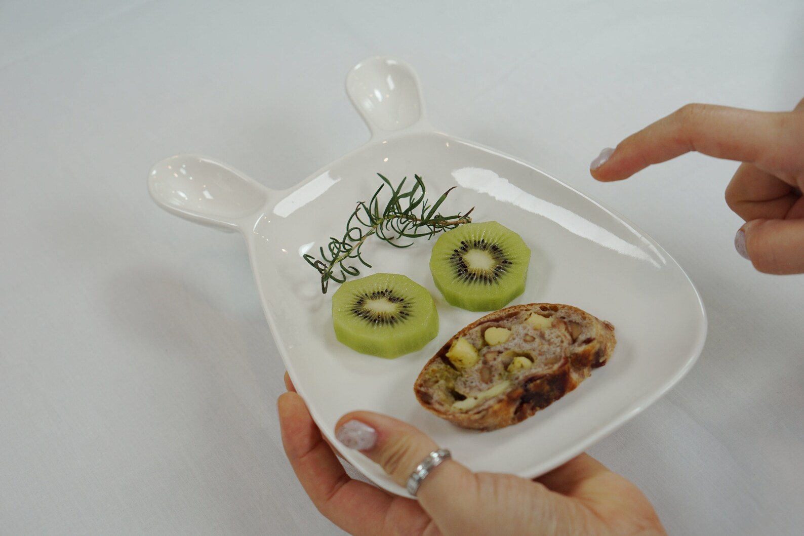 Plato de cara de conejo plato de cerámica para los niños | Etsy