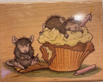 Birthday Cupcake Rubber Stamp Stampabilities House Mouse HMJR1007 Mudpie Muzzy