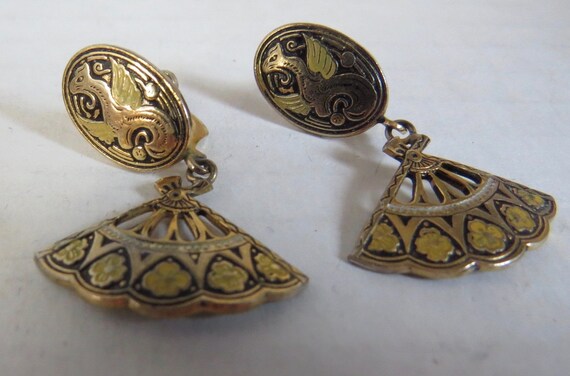 Dramatic lovely screw back dangling earrings from… - image 3