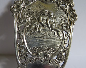 Rare somptueux élévateur à pâtisserie orné de 800 argent d’une qualité et d’un design extraordinaires