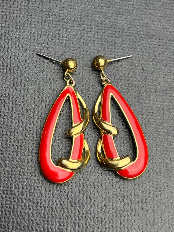 Vintage Trifari red and gold tone pierced earrings