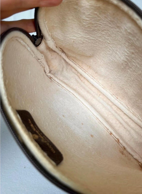 Authentic classic monogram GG Gucci crossbody/sho… - image 11