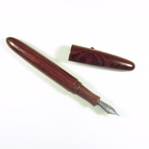 Stylo-plume entièrement en bois de cocobolo image 3