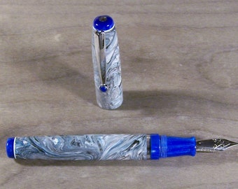 Eyedropper fountain pen with ink window