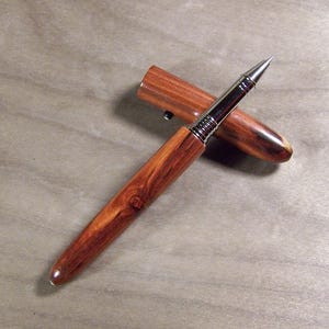 Stylo-plume ou roller en bois, forme en cigare avec bouton d'arrêt image 3