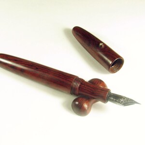 Stylo-plume entièrement en bois de cocobolo image 7