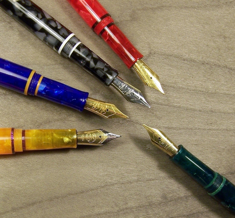 Stylo Plume Conklin Symetrik - Résine Marbrée Nacre & Jaune - Plume En Or 14 Carats - Occasion De Collection