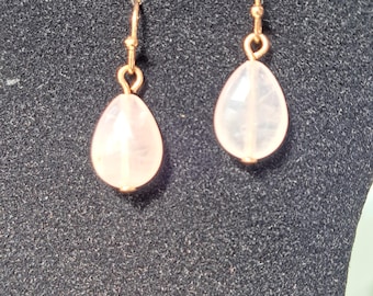Avon Rose Quartz Dangle earrings collectible discontinued NEW