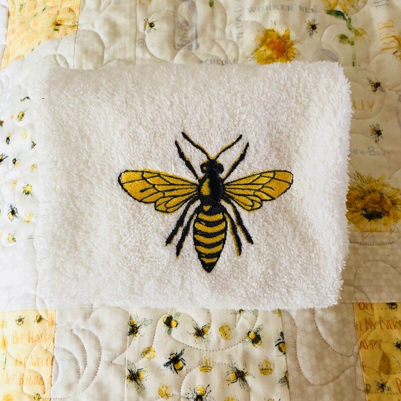 Embroidered Bee Towel Set Etsy