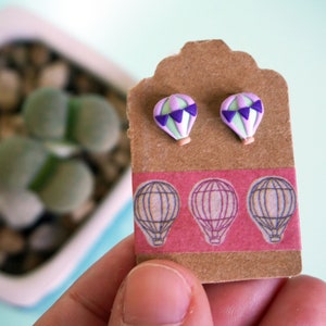 Fimo hot air balloon stud earrings. Different colors available Base verde