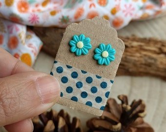 Fimo flower stud earrings. Different colors available.