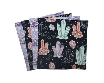 Ilustración de cristal, toallitas de franela, servilletas de cristal, regalo para adolescentes, estampado de polilla, servilletas mágicas, regreso a clases, morado, rosa y verde.