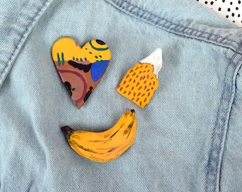 Banana Brooch, Banana pin, Banana art, Ceramic brooch, Handmade, Hand glazed