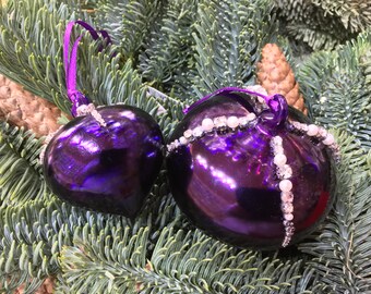 Shiny Aubergine Paars Handgeblazen Glas Hangende Kerstversiering met Diamante Kralen - Winter Holiday Tree Ornaments - Feestelijk Cadeau