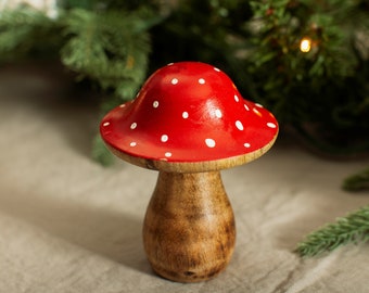 赤と白の水玉模様の木製キノコの毒キノコクリスマスオーナメント - 冬