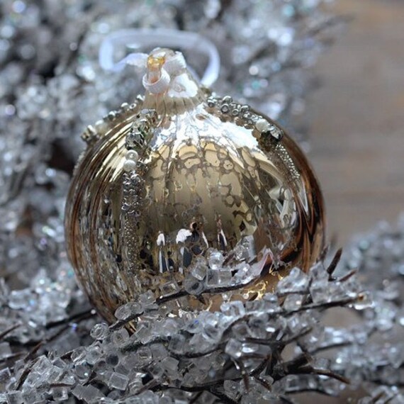 Gold glass christmas baubles deals