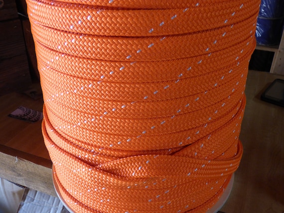 1.25/" x 100 ft hollow//flat braid polyester rope.100 ft.High Quality.Made in USA