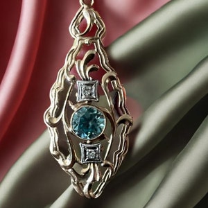 Beautiful vintage blue zircon pendant